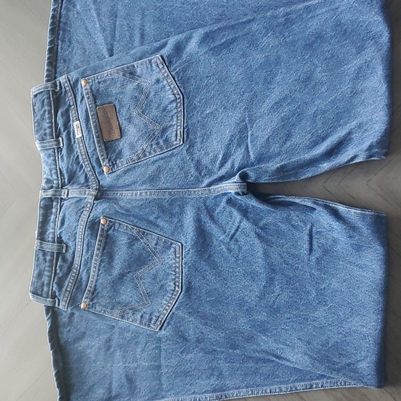 Wrangler Flare Jeans - Picture 10 of 15